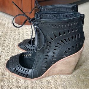 Jeffery Campbell Rodillo Wedge sandals, Sz 6.5